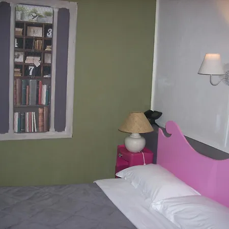 Du Chateau Hotell 2*